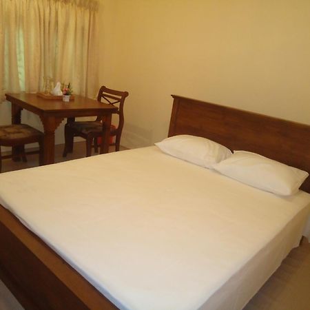 Guest House Kaduwela Ngoại thất bức ảnh